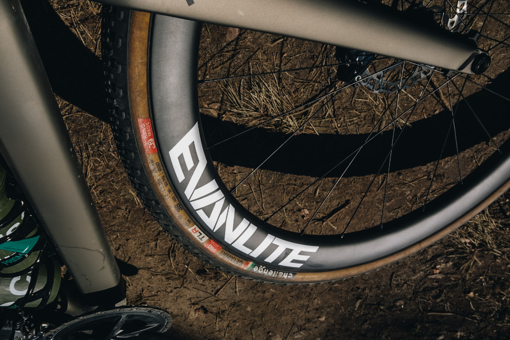 Uniwersalne koła ALLROAD: Szosa i Teren